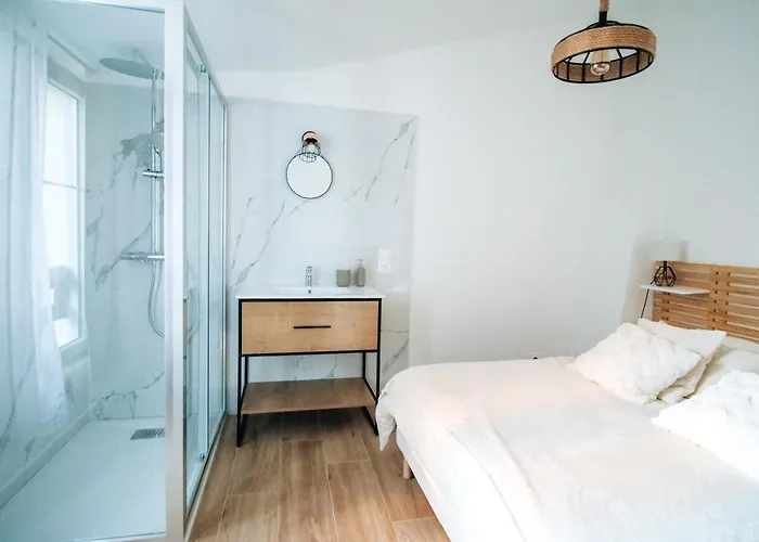 Holiday home Le Constantinou Saint-Michel-l'Observatoire