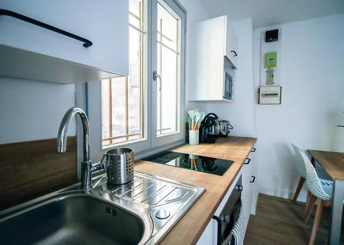 Le Constantinou * Saint-Michel-lʼObservatoire